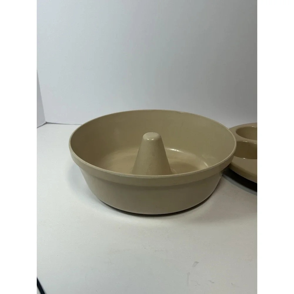 Anchor Hocking Microware Tan Bundt Pan and 6 Cup Muffin Egg Poacher PM459 PM447